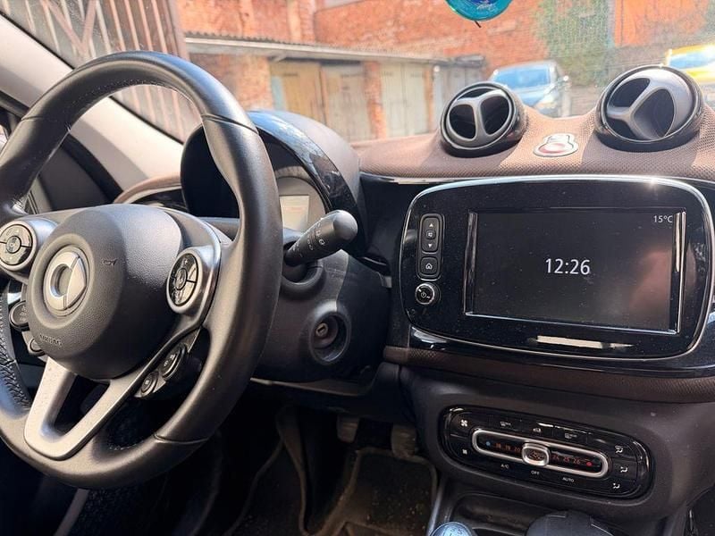 Gebraucht Smart ForFour 90 PS (66 kW) 2018 Schwarz Kleinwagen