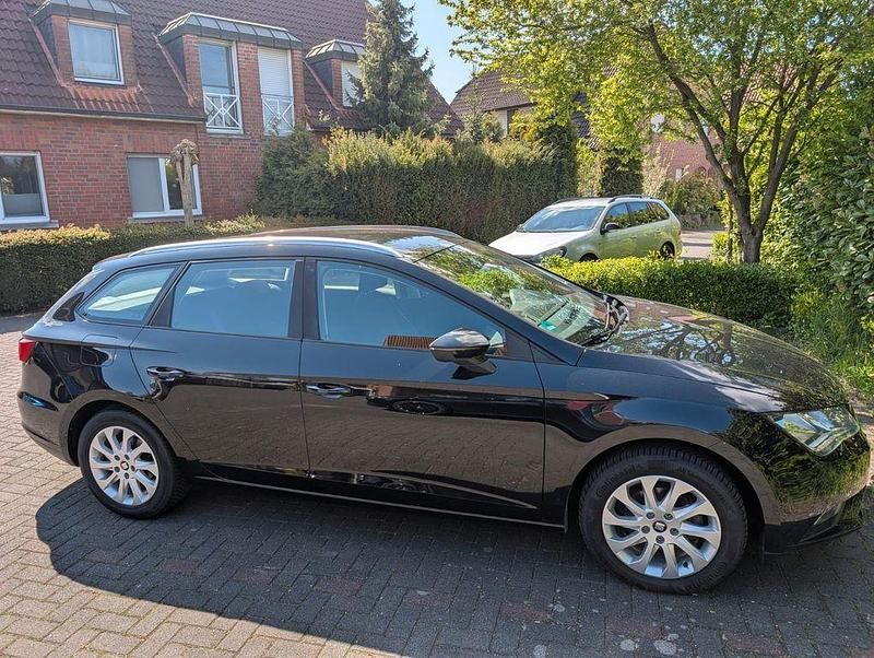 Second-hand Seat Leon ST Style 105 CP (77 kW) 2014 Negru Break