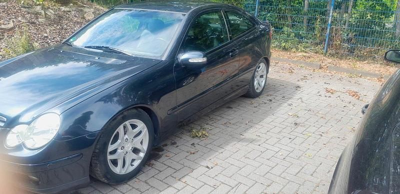 Gebraucht Mercedes C230 197 PS (144 kW) 2002 Schwarz Limousine
