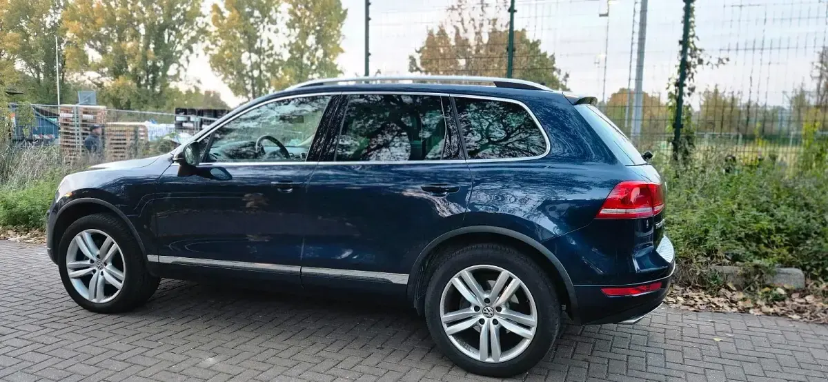 Gebraucht VW Touareg 240 PS (176 kW) 2012 Blau SUV