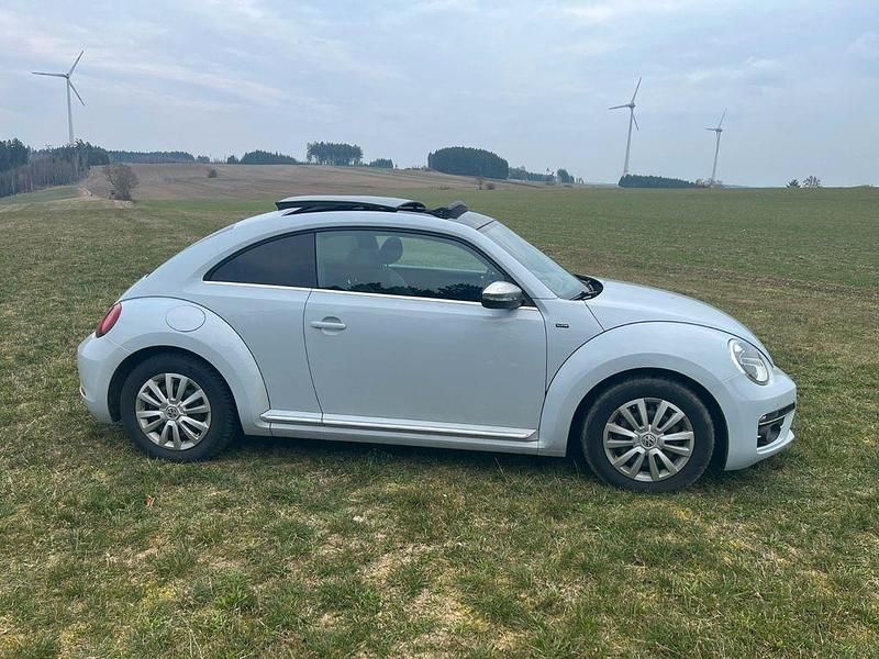 Gebraucht VW Beetle 105 PS (77 kW) 2017 Weiß Kleinwagen