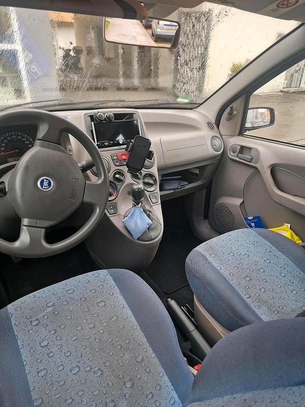 Używany Fiat Panda 54 KM (39 kW) 2005 Niebieski Hatchback