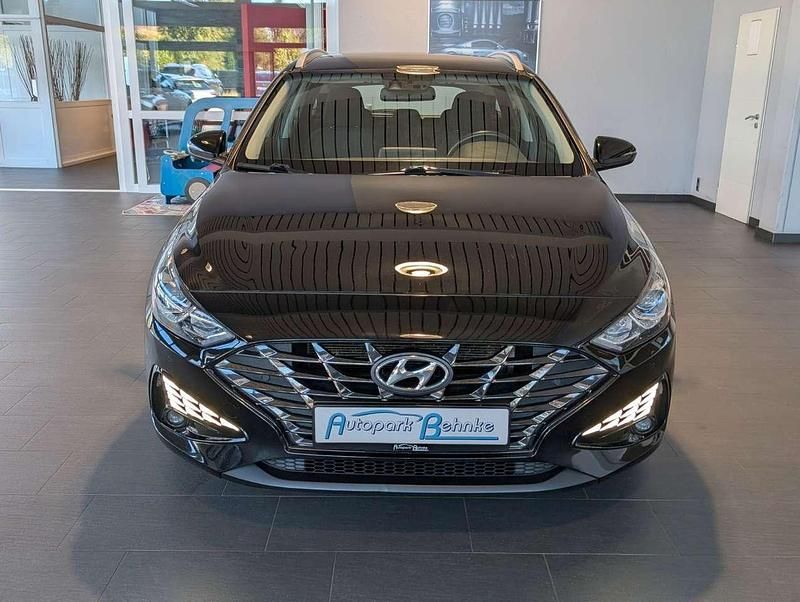 Gebraucht Hyundai i30 116 PS (85 kW) 2022 Schwarz Kombi