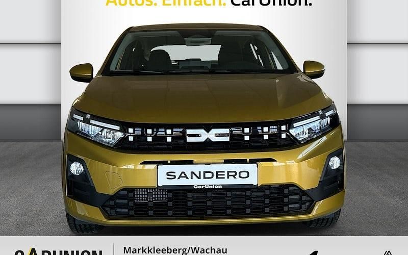 Neu Dacia Sandero Expression 101 PS (74 kW) 2026 Gelb Limousine