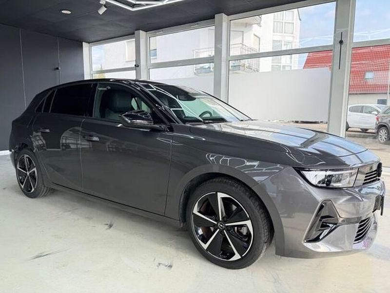Gebraucht Opel Astra 131 PS (96 kW) 2024 Grau Limousine