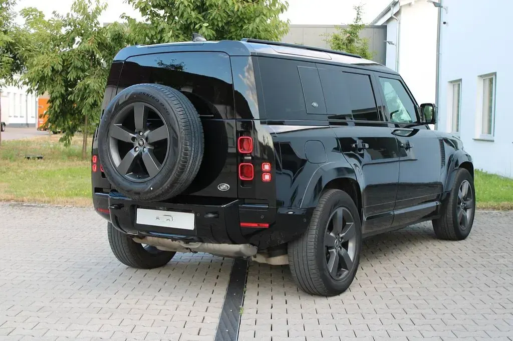 Gebraucht Land Rover Defender SE Dynamic 249 PS (183 kW) 2023 Schwarz SUV