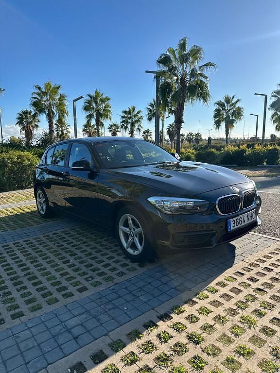 Gebraucht BMW 116 116 PS (85 kW) 2019 Schwarz Kleinwagen