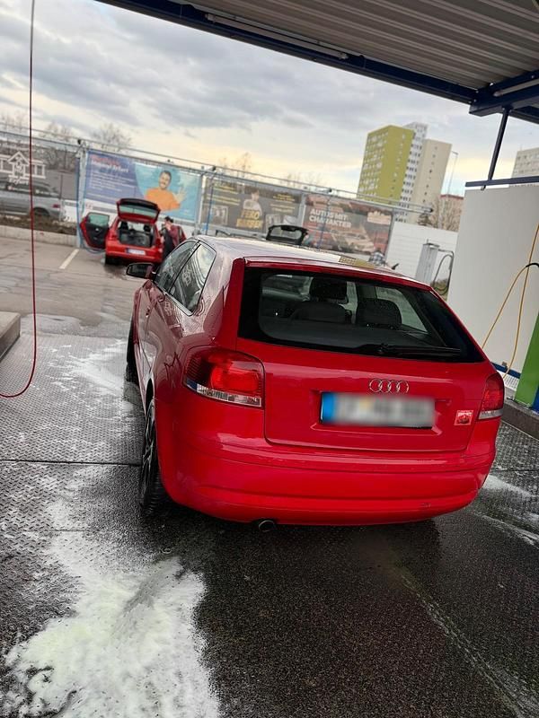Gebraucht Audi A3 103 PS (75 kW) 2003 Rot Kleinwagen