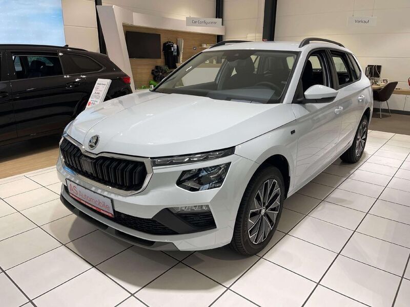 Moonweiss metallic Neu 2024 Skoda Kamiq Drive SUV | 24.980 € (Fairer Preis) - Bild 1/4