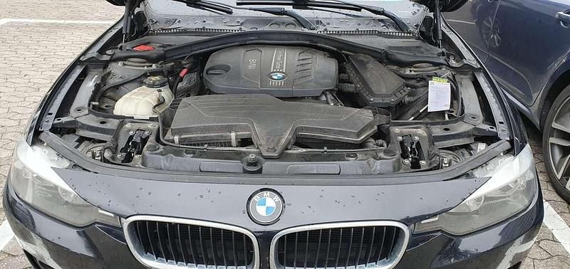 Gebraucht BMW 320 184 PS (135 kW) 2014 Schwarz Kombi