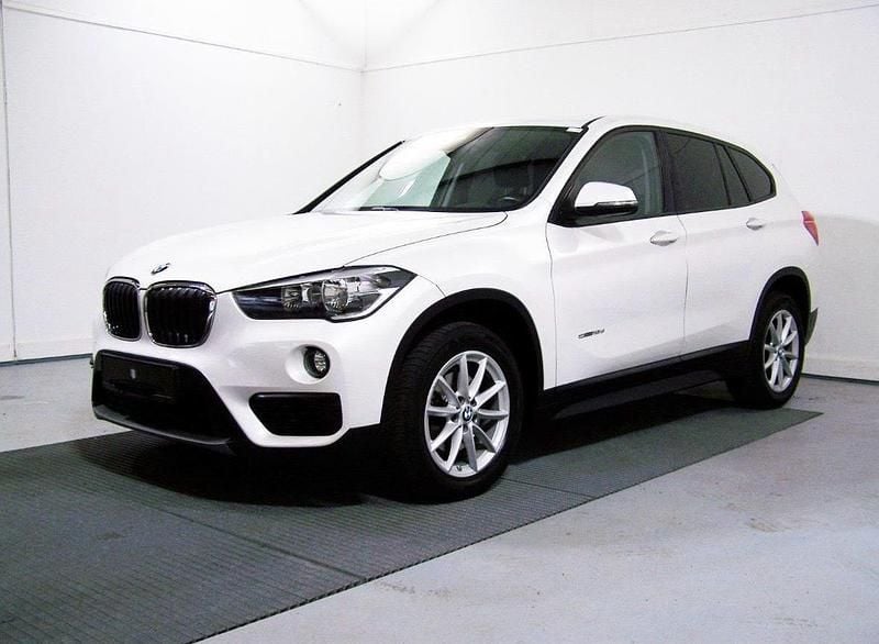Weiß Gebraucht 2016 BMW X1 SUV | 14.500 € (Etwas zu teuer) - Bild 1/4