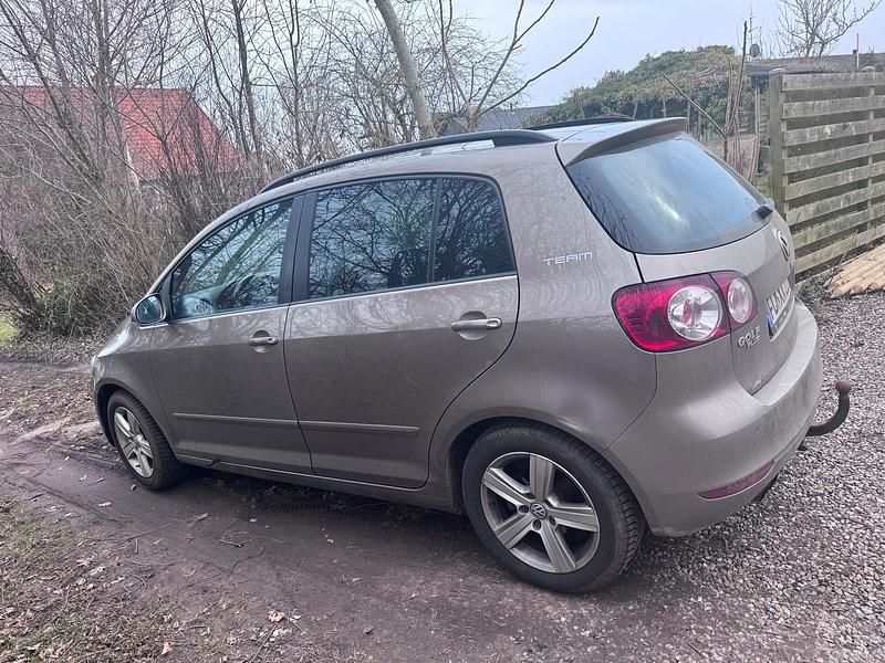 Gebraucht VW Golf VI 140 PS (102 kW) 2011 Kleinwagen