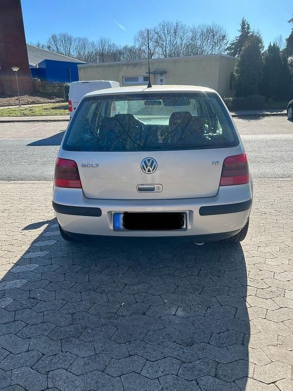 Gebraucht VW Golf IV 101 PS (74 kW) 2000 Silber Kleinwagen