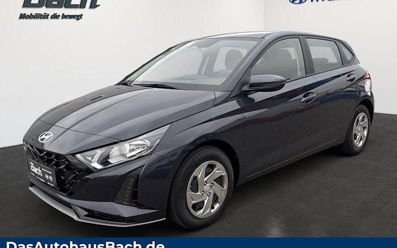 Grau Neu 2025 Hyundai i20 Select Limousine | 20.320 € (Guter Preis) - Bild 1/4