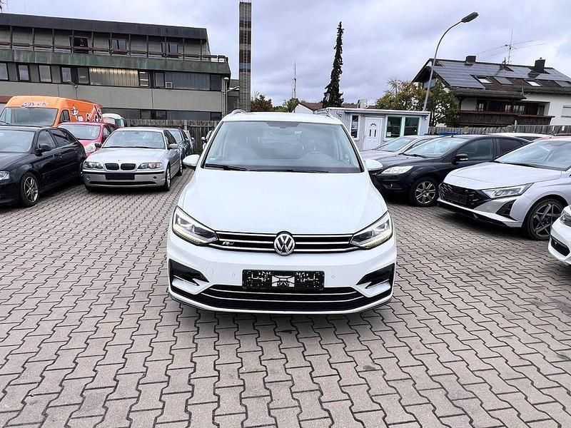 Weiß Gebraucht 2017 VW Touran Highline Van / Kleinbus | 14.999 € (Superpreis) - Bild 1/4