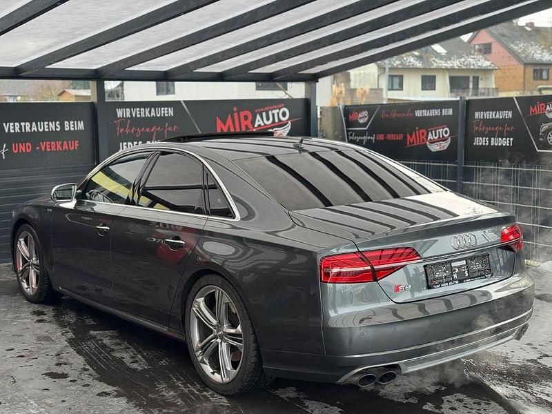 Second-hand Audi S8 519 CP (381 kW) 2012 Gri Berlinǎ