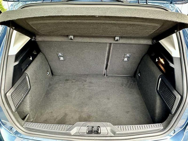 Gebraucht Ford Focus Active 155 PS (114 kW) 2024 Blau (chroma blau metallic) Limousine