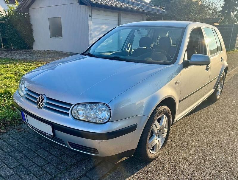 Silber Gebraucht 2001 VW Golf IV Basis Limousine | 2.999 € (Etwas zu teuer) - Bild 1/4