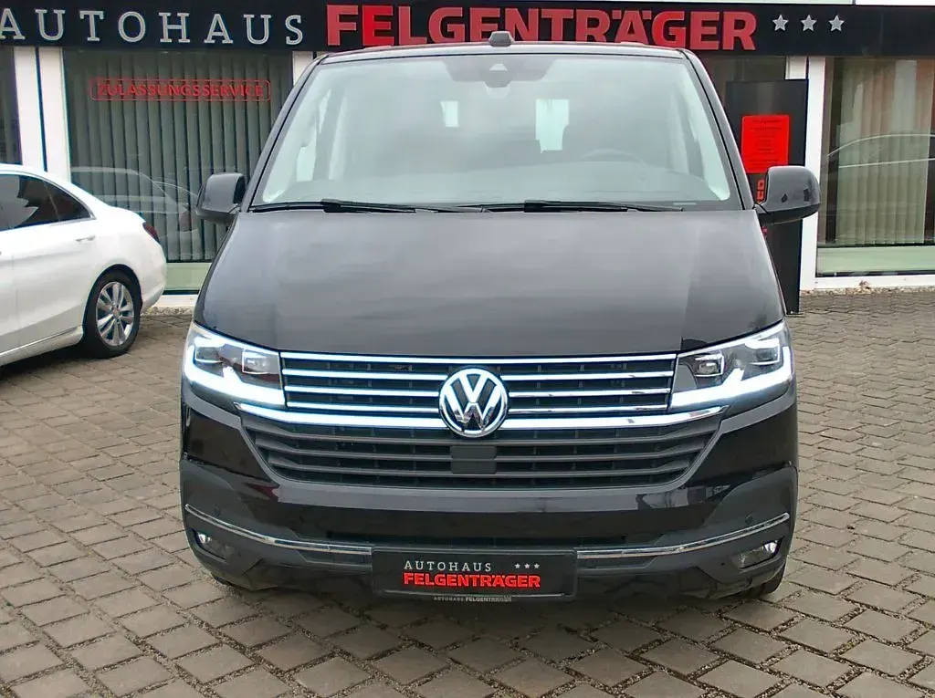 Gebraucht VW Multivan Generation Six 150 PS (110 kW) 2022 Schwarz Van / Kleinbus