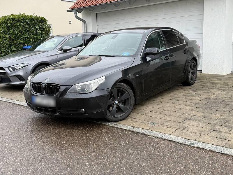 Gebraucht BMW 520 190 PS (139 kW) 2004 Schwarz Kleinwagen