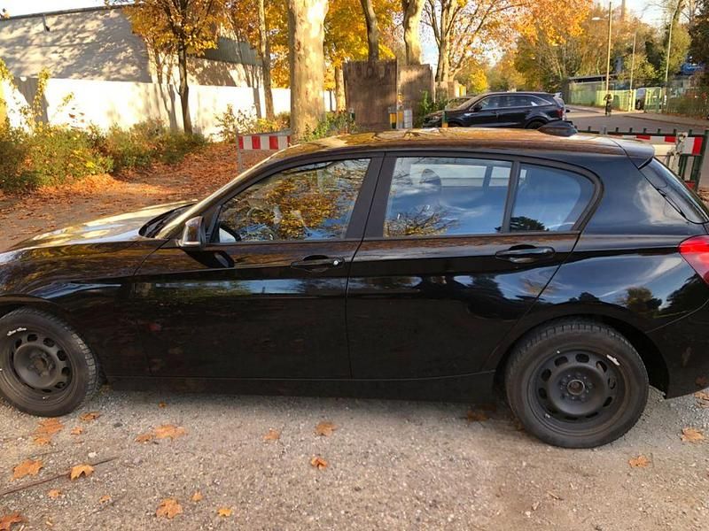 Gebraucht BMW 116 136 PS (100 kW) 2012 Schwarz Kleinwagen
