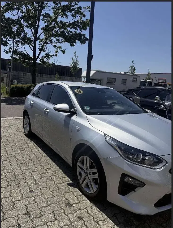 Gebraucht Kia Ceed Platinum Edition 136 PS (100 kW) 2021 Silber Kleinwagen