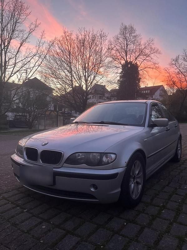 Second-hand BMW 320 150 CP (110 kW) 2004 Berlinǎ