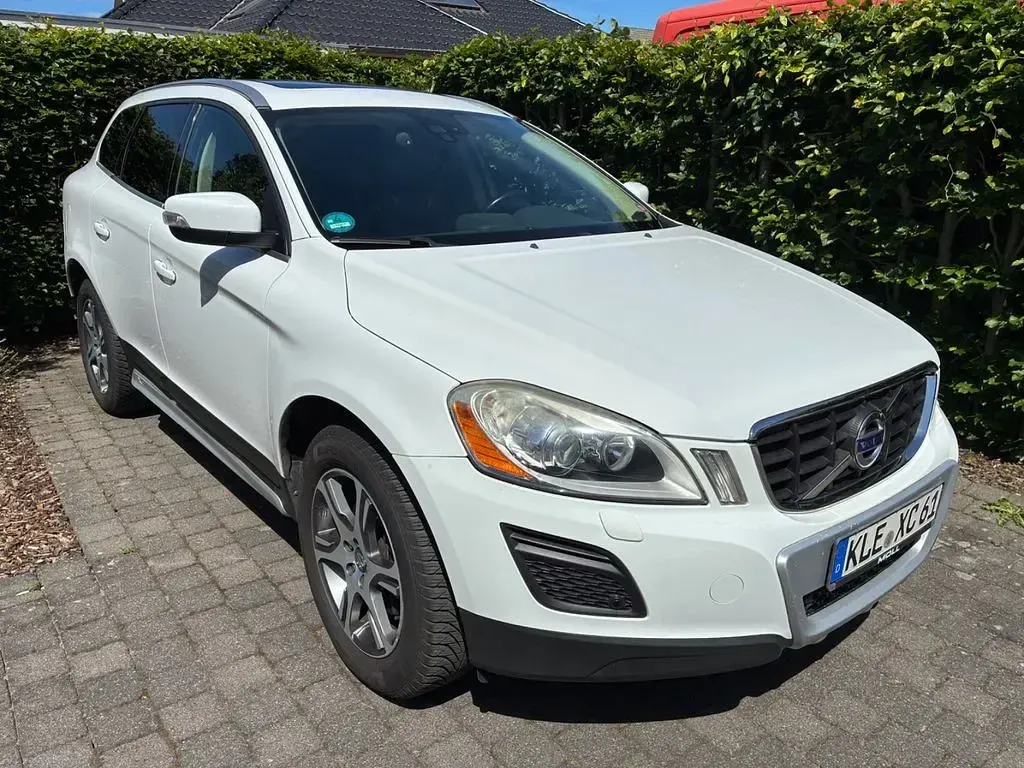 Gebraucht Volvo XC60 Summum 243 PS (178 kW) 2010 Weiß SUV