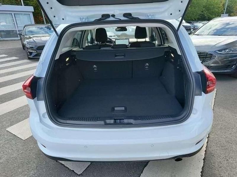 Gebraucht Ford Focus Titanium 125 PS (91 kW) 2024 Frostweiß Kombi
