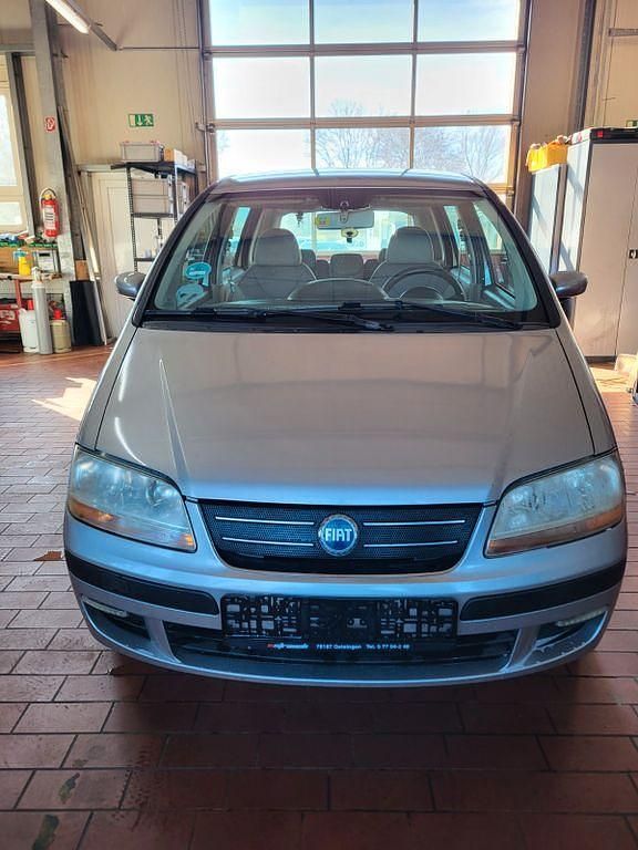 Silber Gebraucht 2004 Fiat Idea Dynamic Van / Kleinbus | 1.350 € (Fairer Preis) - Bild 1/4