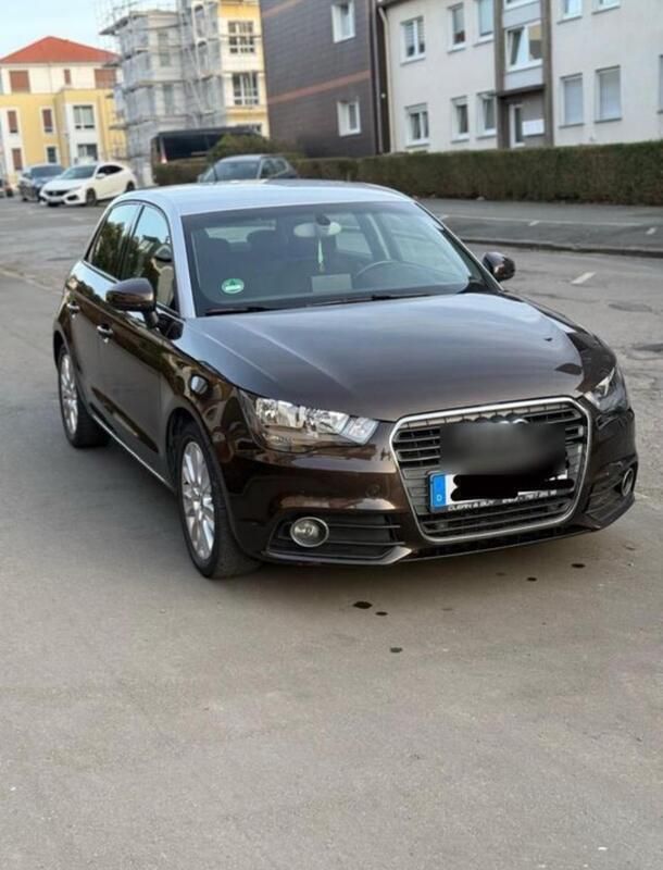 Braun Gebraucht 2012 Audi A1 Sportback Kleinwagen | 10.000 € (Etwas zu teuer) - Bild 1/4
