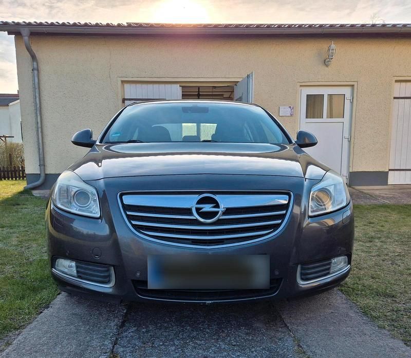 Gebraucht Opel Insignia 220 PS (161 kW) 2009 Grau Limousine