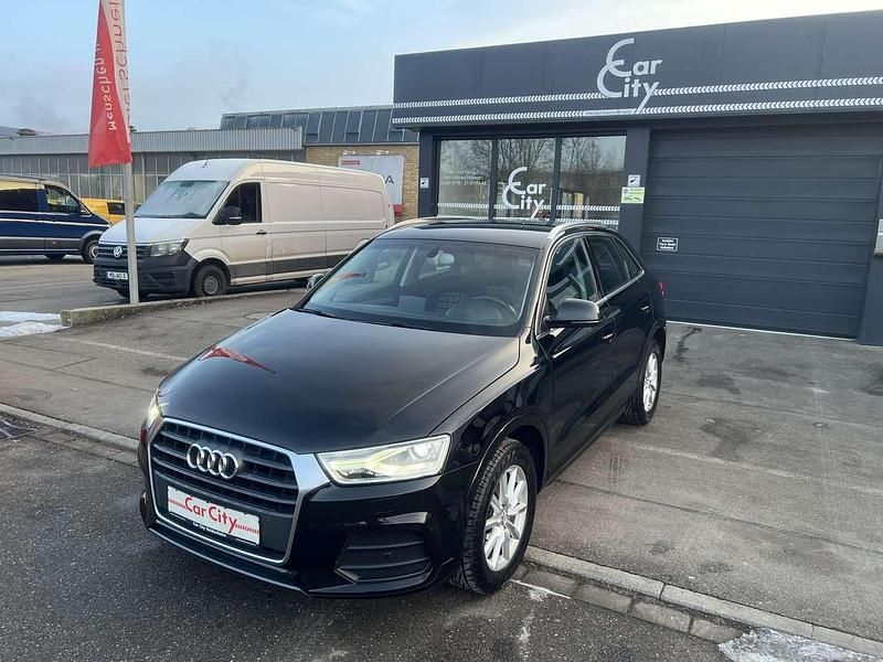 Mythosschwarz metallic Gebraucht 2015 Audi Q3 Sport SUV | 16.499 € (Fairer Preis) - Bild 1/4