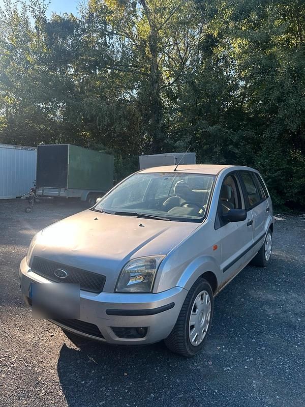Silber Gebraucht 2004 Ford Fusion Kleinwagen | 330 € (Superpreis) - Bild 1/4