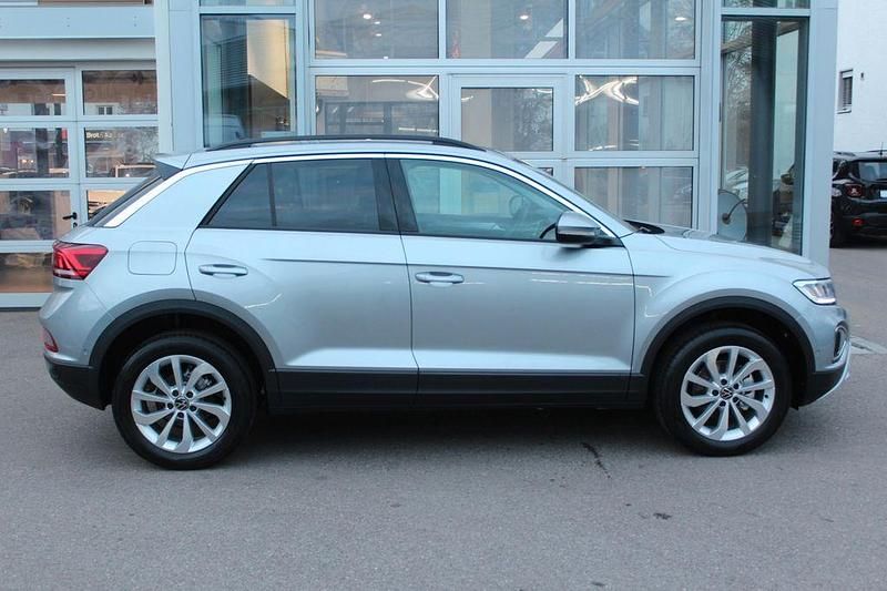 Neu VW T-Roc Life 150 PS (110 kW) 2025 Silber SUV