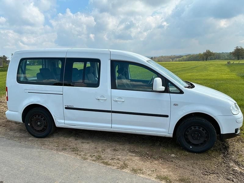 Gebraucht VW Caddy Maxi 102 PS (75 kW) 2010 Weiß Van / Kleinbus