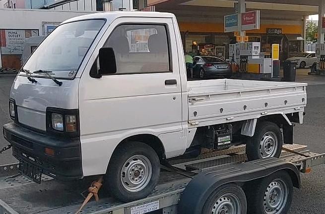 Weiß Gebraucht 1989 Daihatsu Hijet Van / Kleinbus | 8.000 € - Bild 1/4