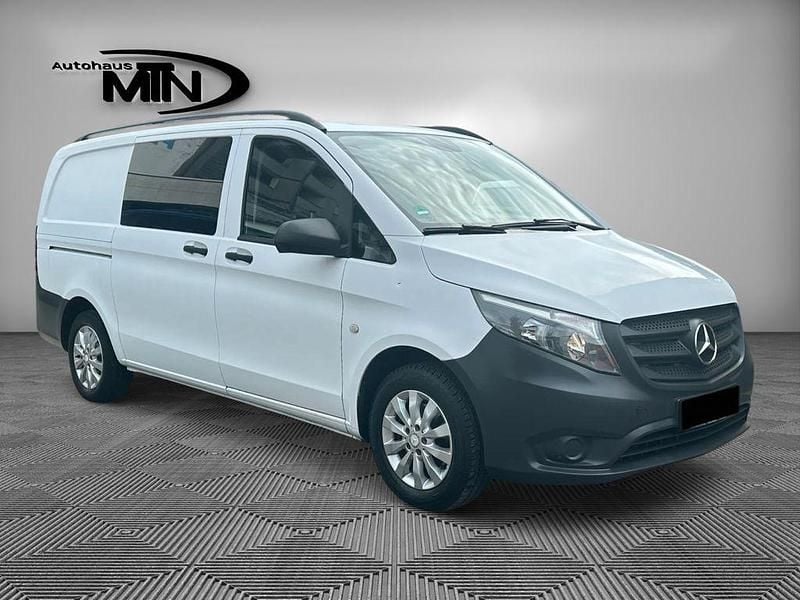 Weiß Gebraucht 2016 Mercedes Vito Van / Kleinbus | 19.990 € (Guter Preis) - Bild 1/4