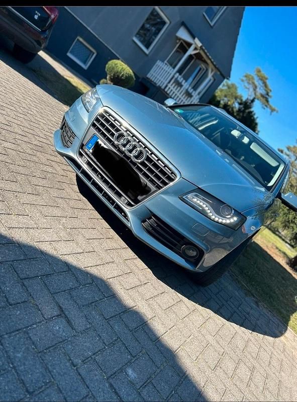 Blau Gebraucht 2010 Audi A4 Ambiente Kombi | 4.500 € (Superpreis) - Bild 1/4