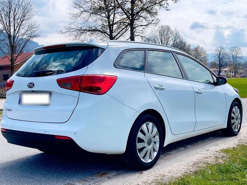 Occasion Kia Ceed Platinum Edition 135 ch (99 kW) 2018 Blanc Citadine