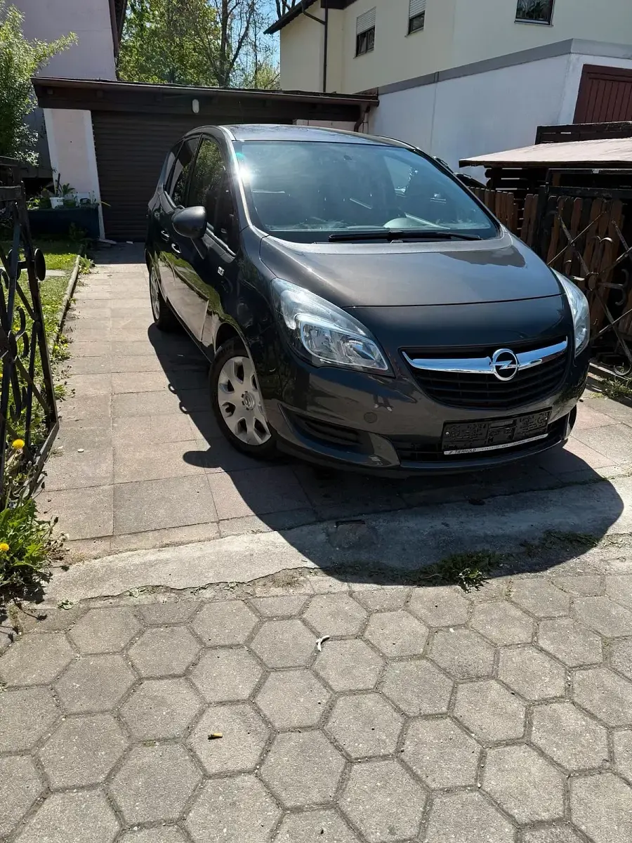 Gebraucht Opel Meriva 110 PS (80 kW) 2016 Braun Van / Kleinbus