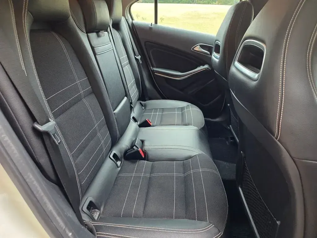 Gebraucht Mercedes A220 170 PS (125 kW) 2014 Weiß Kleinwagen