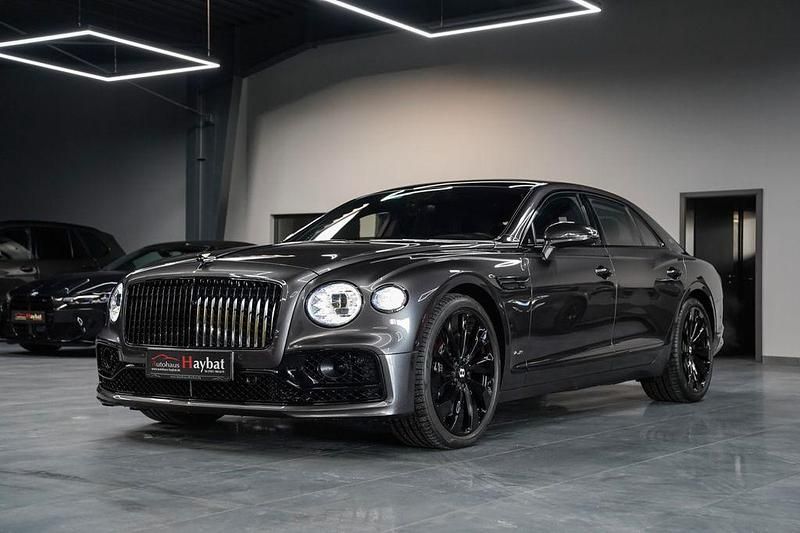 Grau Gebraucht 2021 Bentley Flying Spur Limousine | 169.950 € - Bild 1/4