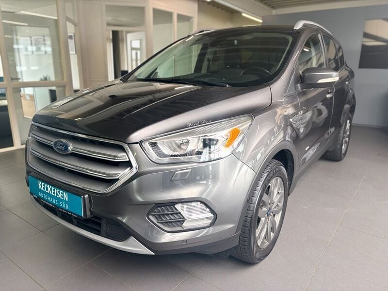 Grau Gebraucht 2017 Ford Kuga Titanium SUV | 14.290 € (Guter Preis) - Bild 1/4