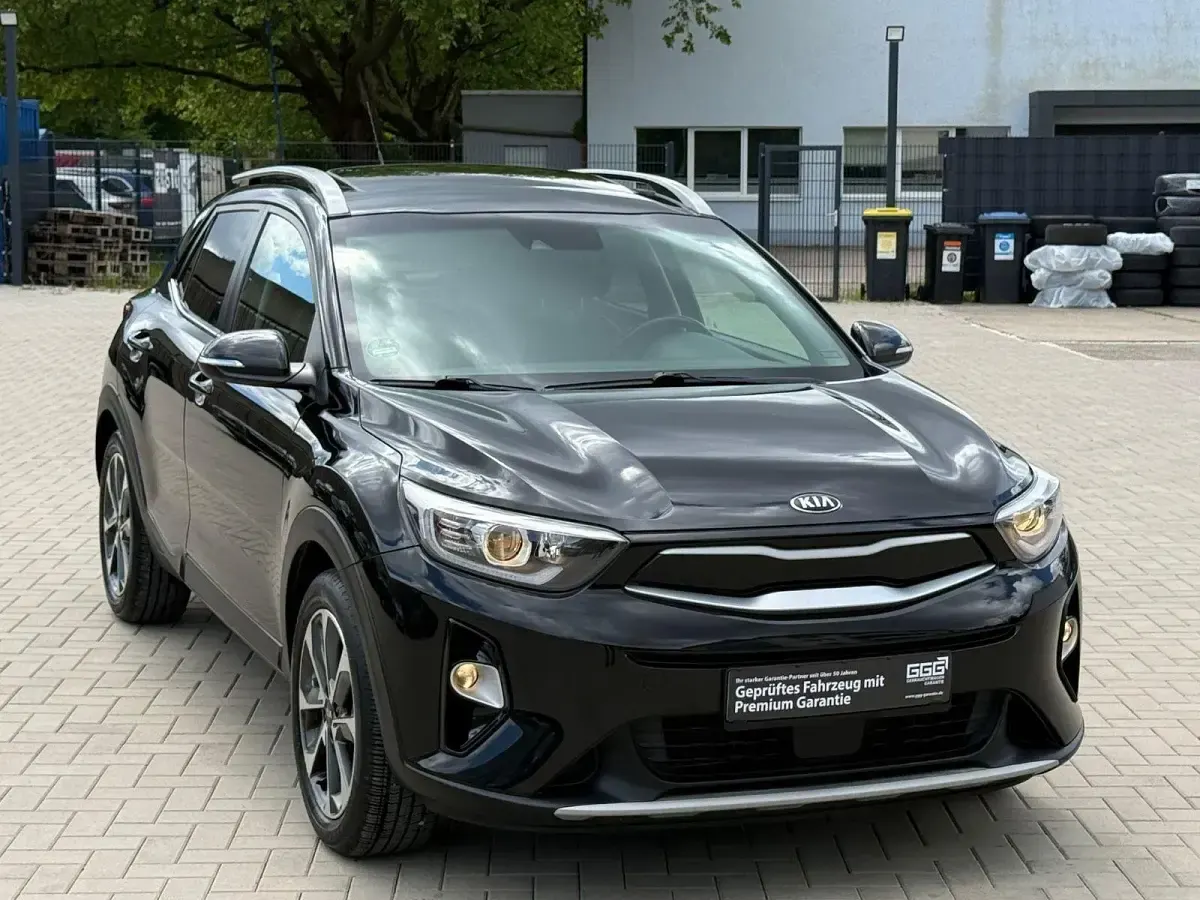 Gebraucht Kia Stonic Platinum Edition 120 PS (88 kW) 2018 Schwarz SUV