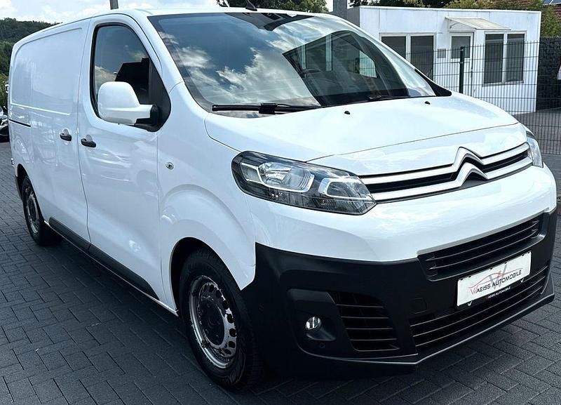 Weiß Gebraucht 2017 Citroën Jumpy Business Class Van / Kleinbus | 7.999 € (Fairer Preis) - Bild 1/4