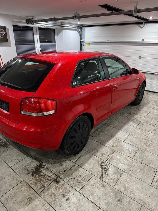 Gebraucht Audi A3 102 PS (75 kW) 2007 Rot Kleinwagen
