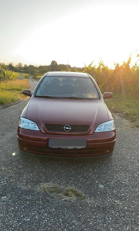 Rot Gebraucht 1999 Opel Astra Kleinwagen | 950 € (Guter Preis) - Bild 1/4