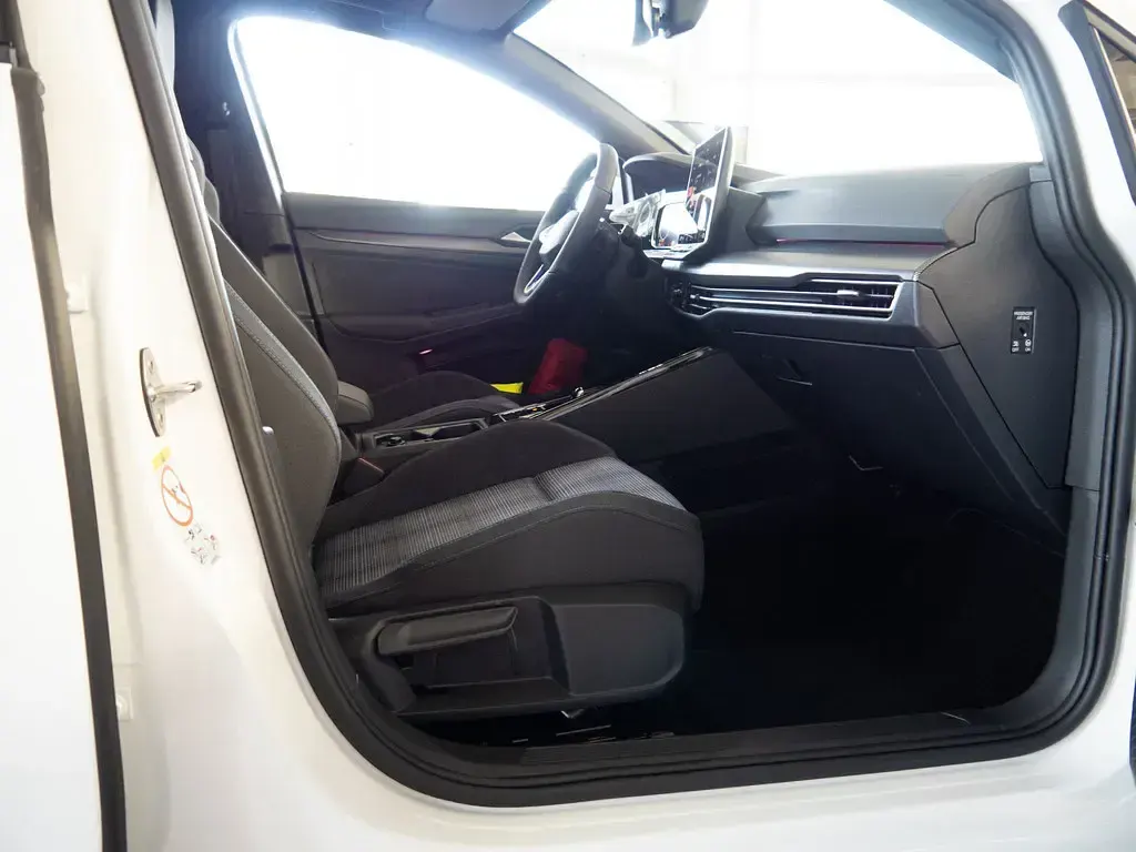 Gebraucht VW Golf VIII 272 PS (200 kW) 2025 Limousine
