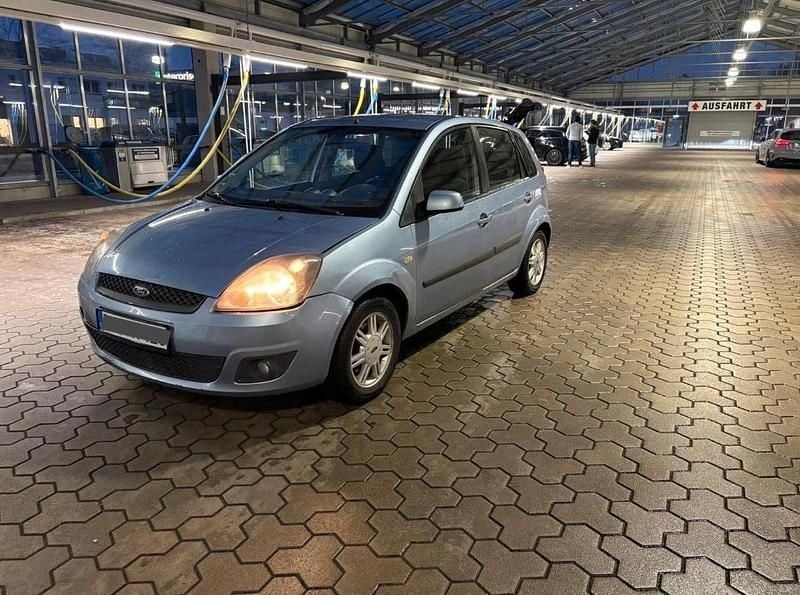 Blau Gebraucht 2006 Ford Fiesta Kleinwagen | 950 € (Guter Preis) - Bild 1/4
